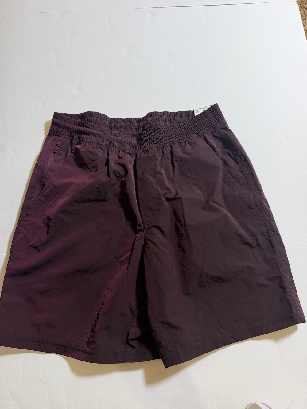 VRST Men's Elastic-Waist Performance Shorts - Deep Plum Medium